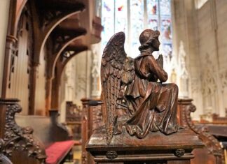 Jaki krem ujędrniający na brzuch?