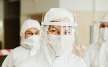 Jak zrobić Maseczka przeciwzmarszczkowa?